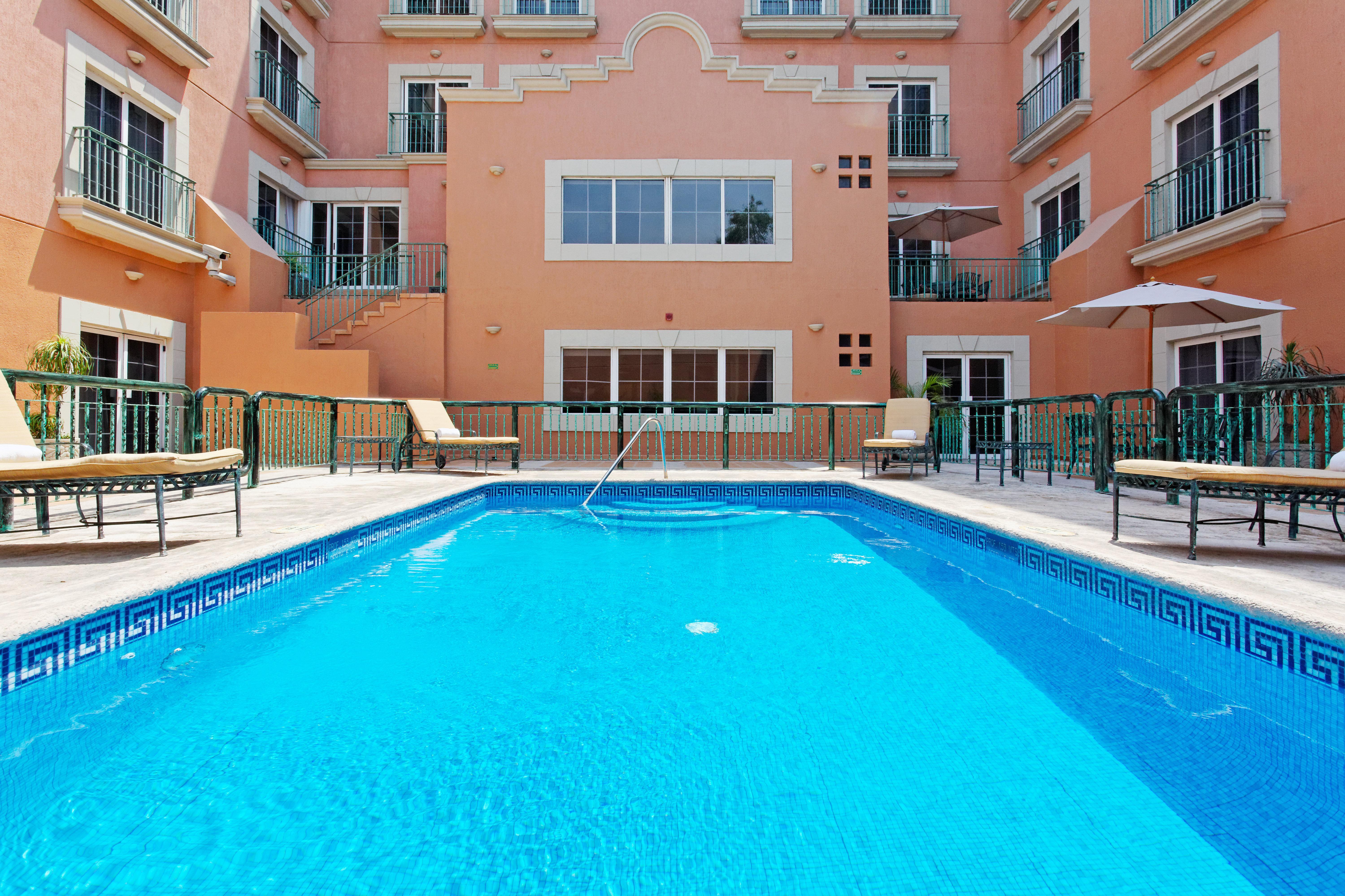 Holiday Inn Express Monterrey Galerias-San Jeronimo By Ihg Exterior foto