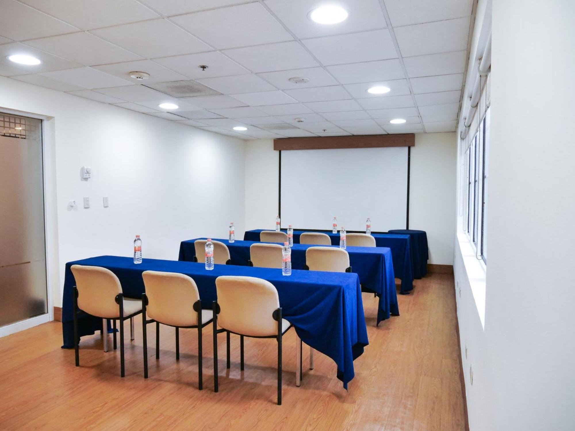 Holiday Inn Express Monterrey Galerias-San Jeronimo By Ihg Exterior foto