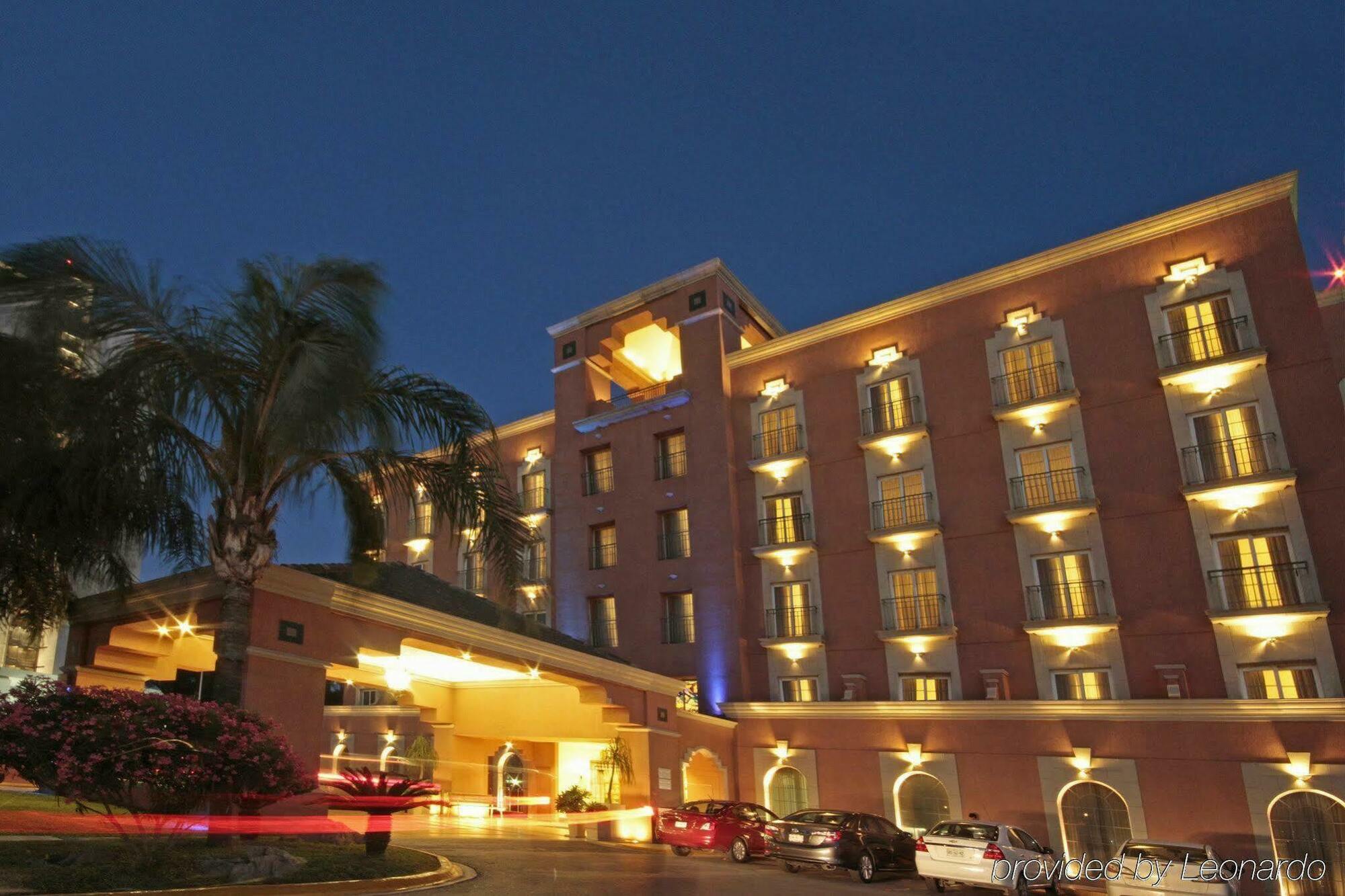 Holiday Inn Express Monterrey Galerias-San Jeronimo By Ihg Exterior foto